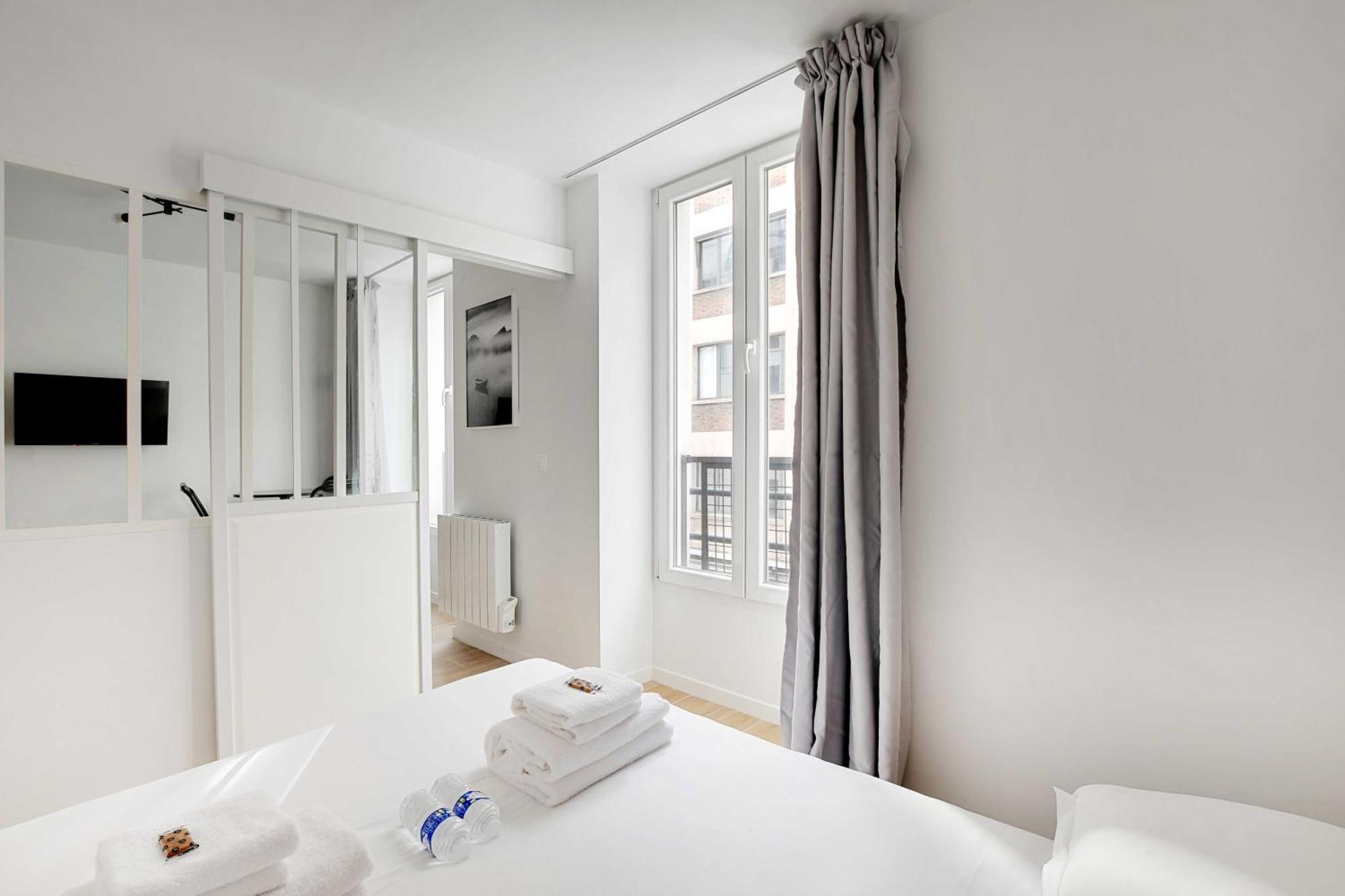 Newly Renovated Appartements Residence Republique Paris Exterior photo